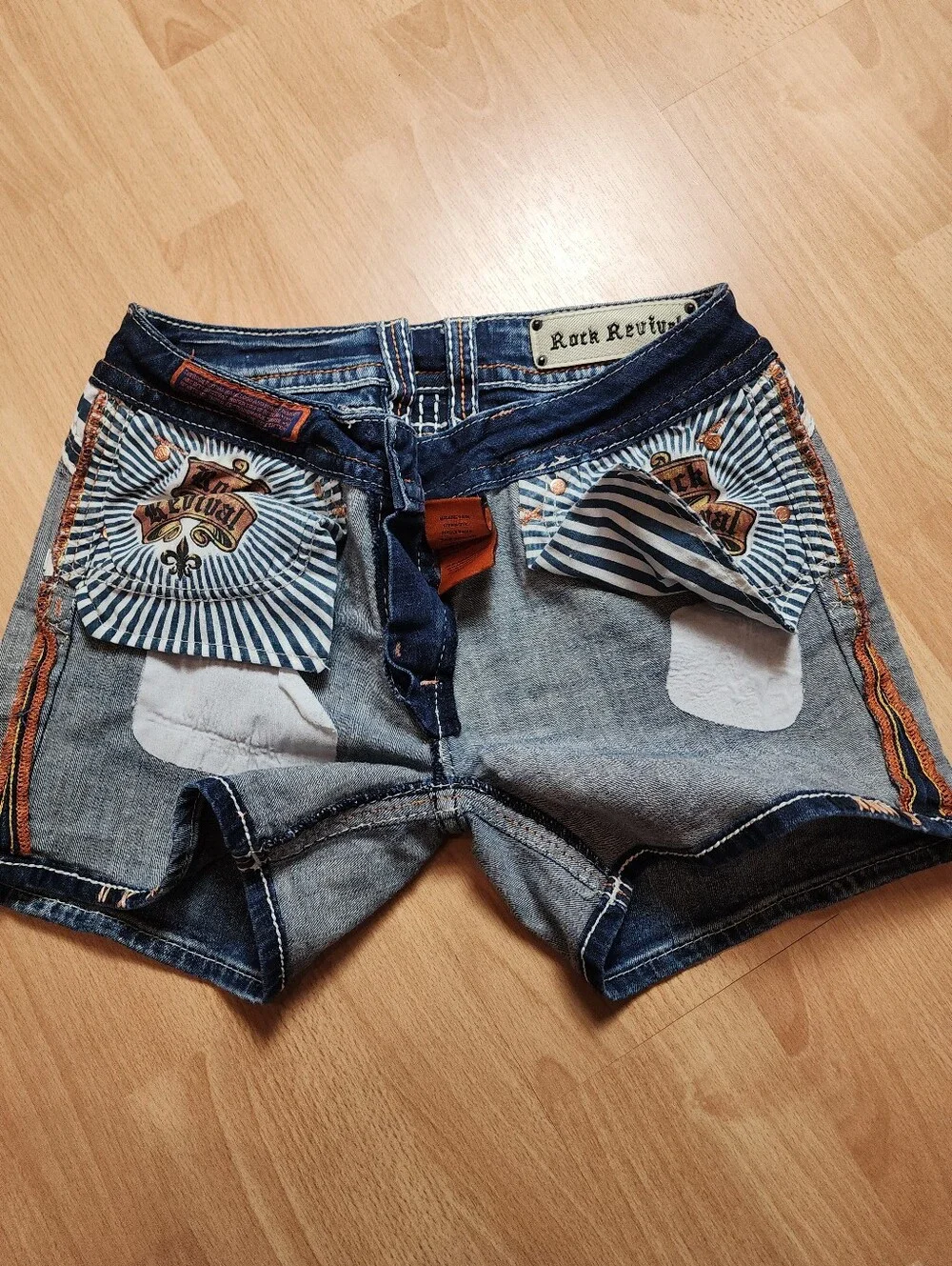 Rock Revival Bruna Denim Shorts Embellished Fleur de Lis Pockets Women's Size 32